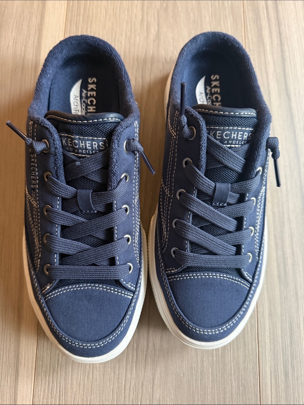 Skechers Women's Navy Arcade Find Ya There Mule Sneakers Size 7.5